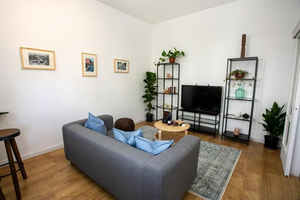 Beautiful 1br Tlv Flat * Тель-Авив